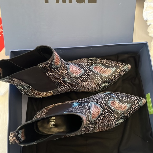 Paige Willa Bootie 7.5 - Picture 4 of 5